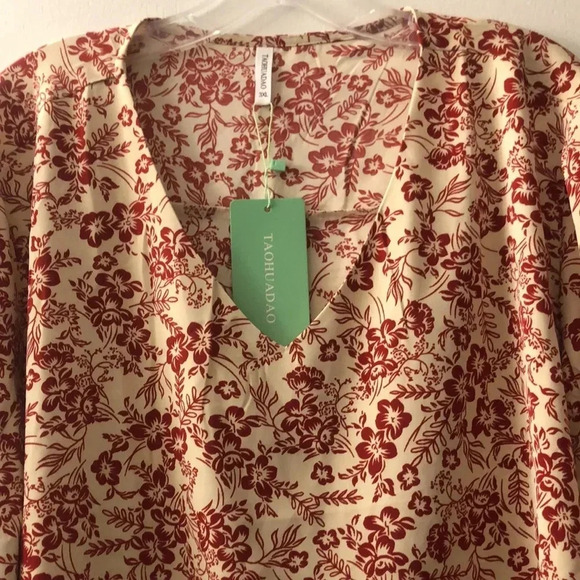 Floral Pattern Blouse - Picture 3 of 7